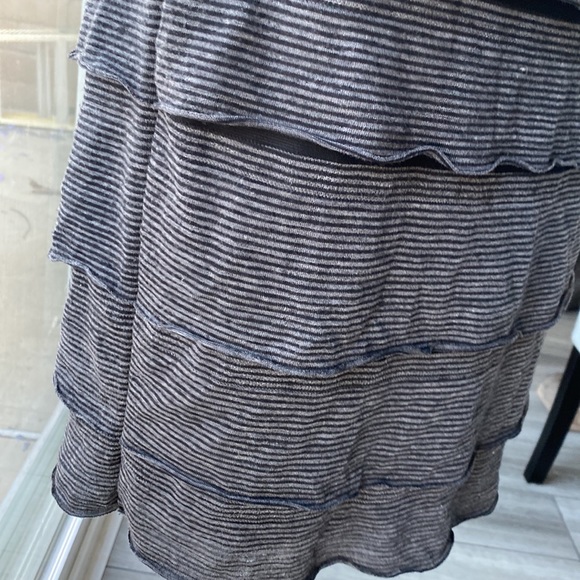 Max Studio lettuce layered stripe skirt M - Picture 5 of 8